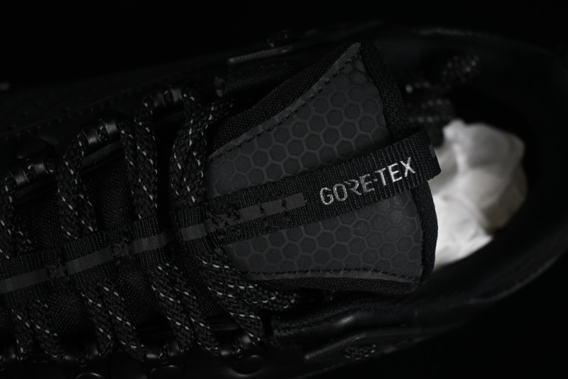 Moncler Trailgrip GTX Hiking Shoes with Cordura Nylon and Gore-Tex Waterproof Technology - M00050M3211