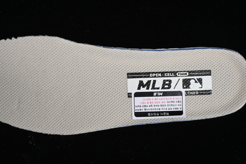 MLB Chunky Liner New York Yankees Lightweight Platform Sneakers with 6cm Height Increase - 3ASXLM13N43BGL