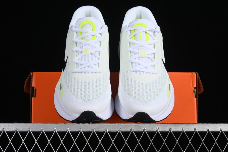 Nike Journey Run 2024 Low-Top Casual Running Shoes with Shock Absorption Anti-Slip and Wear-Resistant Design - FN0228-700