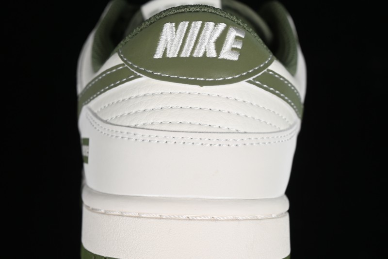 Nike SB Dunk Low Supreme Collaboration - Military Green Canvas Anniversary Custom Low-Top Casual Skate Shoes - BB6698-516