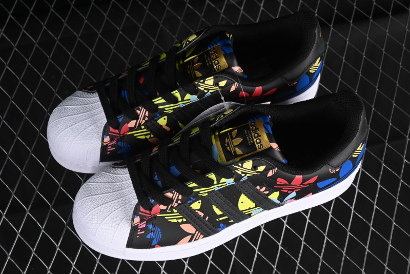 Adidas Superstar H00182 Casual Sneakers with Shell Toe Design - H00182
