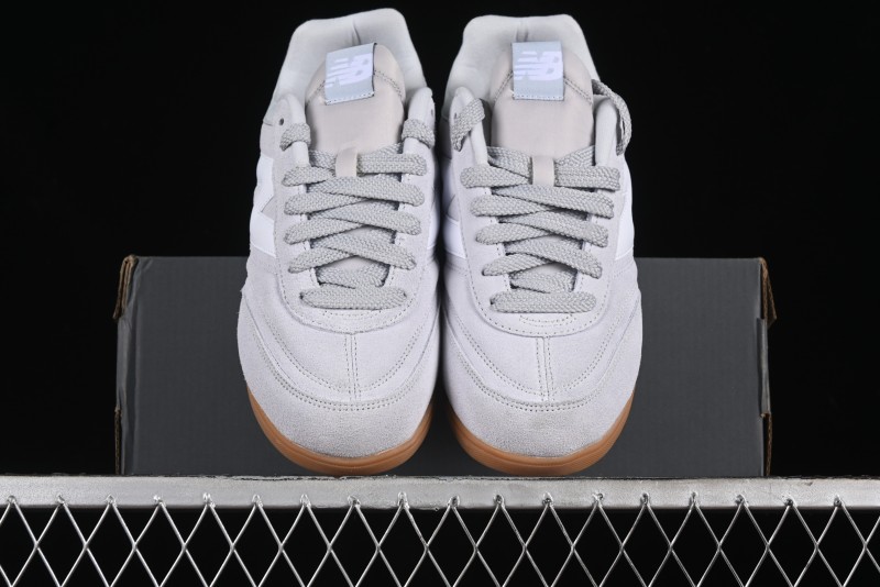 New Balance RC42 Series Retro Football Training Casual Sneakers - URC42EB