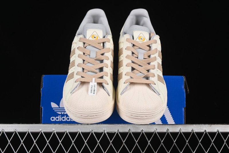 Adidas Superstar IF1779 Casual Sneakers with Shell Toe Design - IF1779