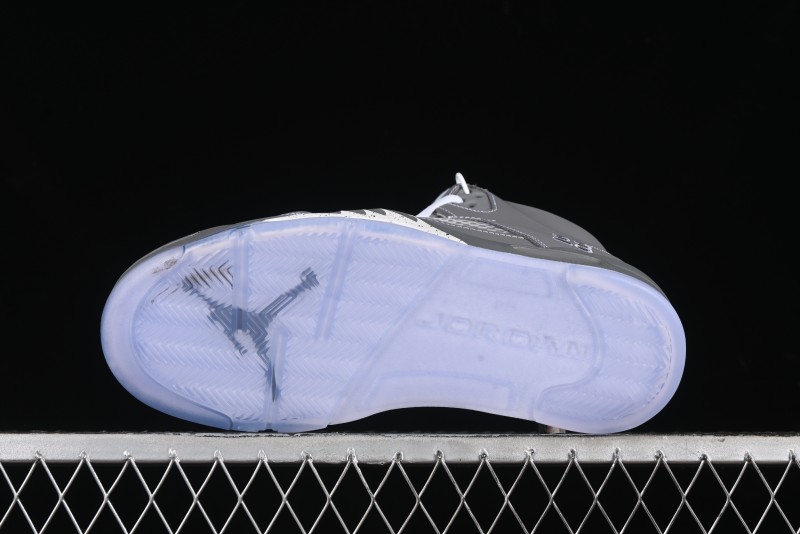 Nike Air Jordan 5 Retro Basketball Shoes with Grey Wolf Colorway - 136027-005