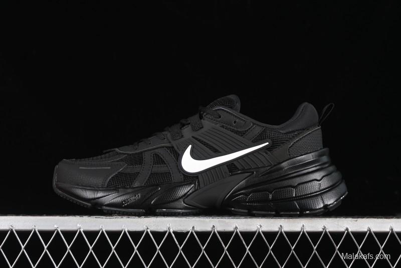 Nike Runtekk Run Retro Low-Top Running Shoes with Cushlon Midsole and Anti-Slip Design - HQ1582-001