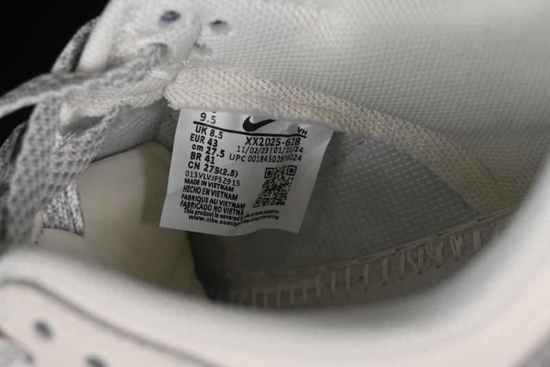 Nike SB Dunk Low Supreme The North Face Collaboration - Light Gray Reflective Swoosh Anniversary Custom Edition Low-Top Casual Skate Shoes - XX2025-628