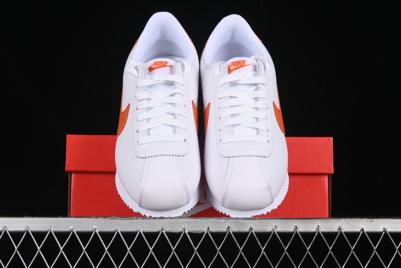 Nike Classic Cortez Leather Retro Running Shoes - DM4044-102