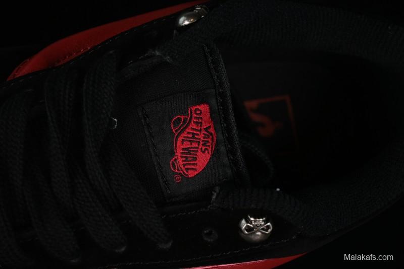 Vans Knu Skool Low Top Retro Casual Vulcanized Slip-On Shoes - VN0009QCSWE