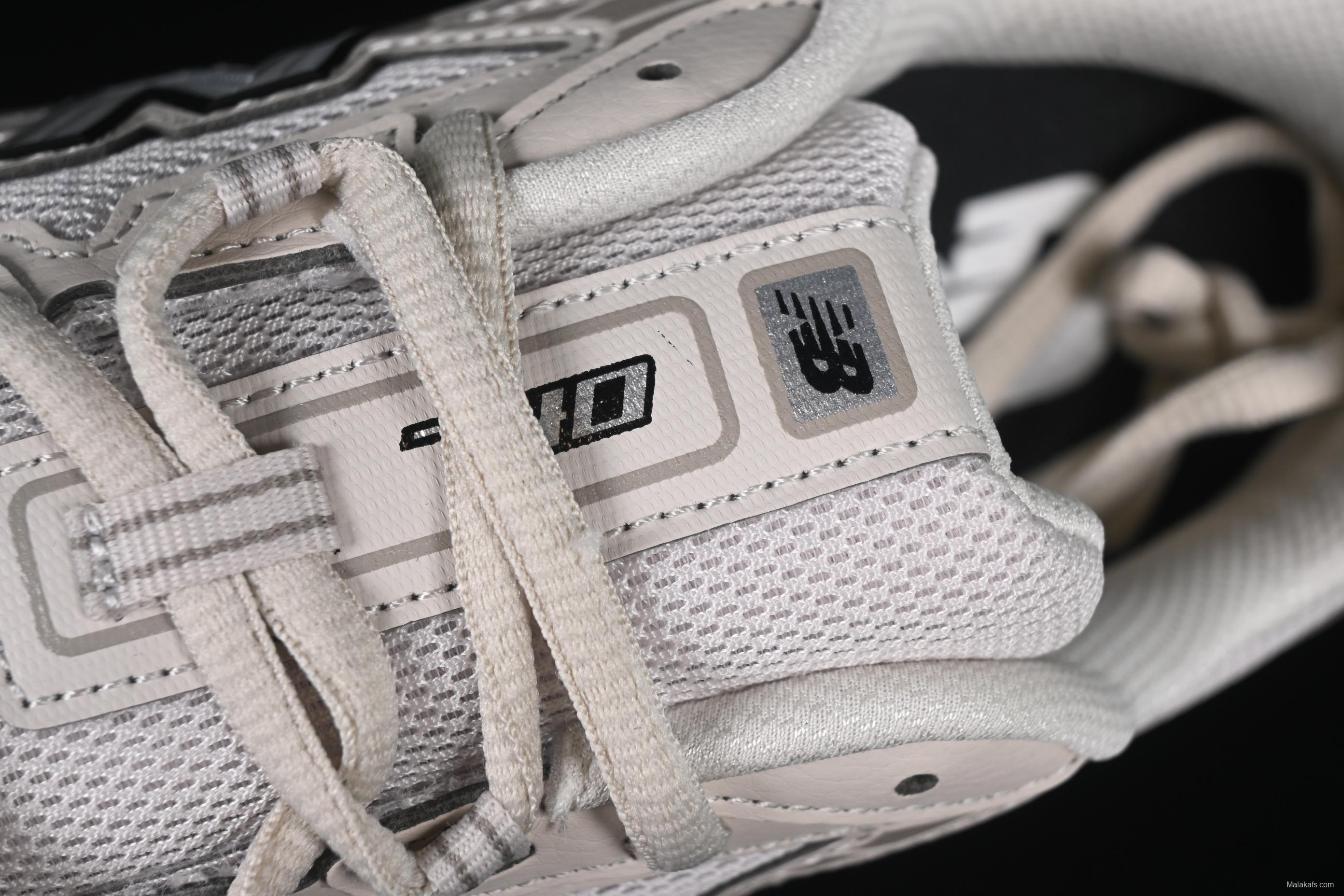 New Balance 740 Series Retro Dad Style Casual Running Shoes - U740LN1