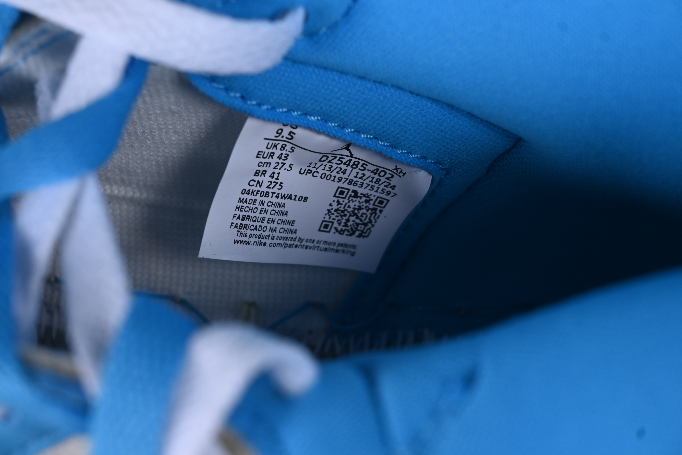 Nike Air Jordan 1 High OG "UNC Reimagined" Retro Basketball Shoes with Cracked Leather and Vintage Midsole - DZ5485-402