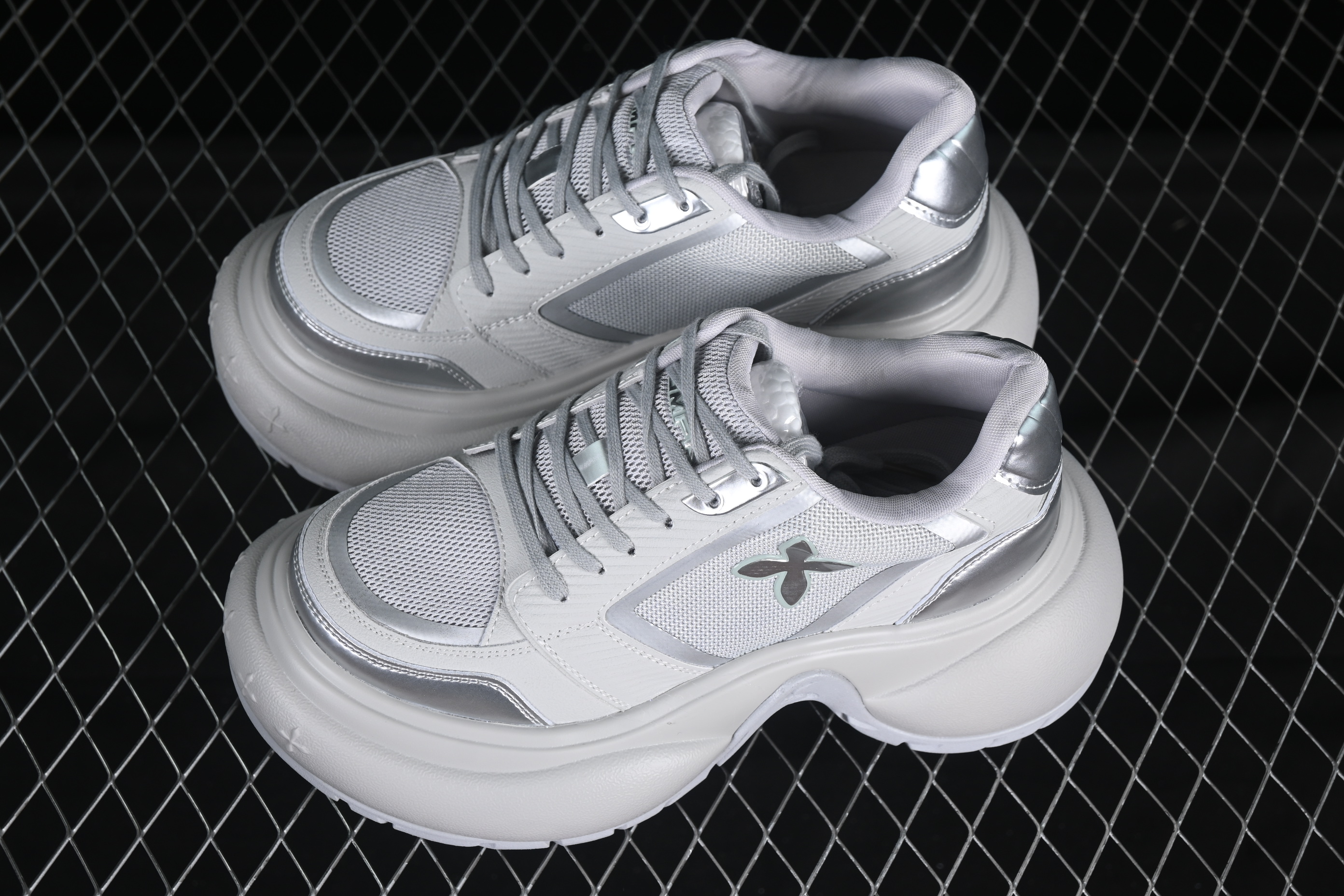 SMFK FUTURE RIPPLE Low-Top Fashion Sports Casual Shoes in Gray - AJD4