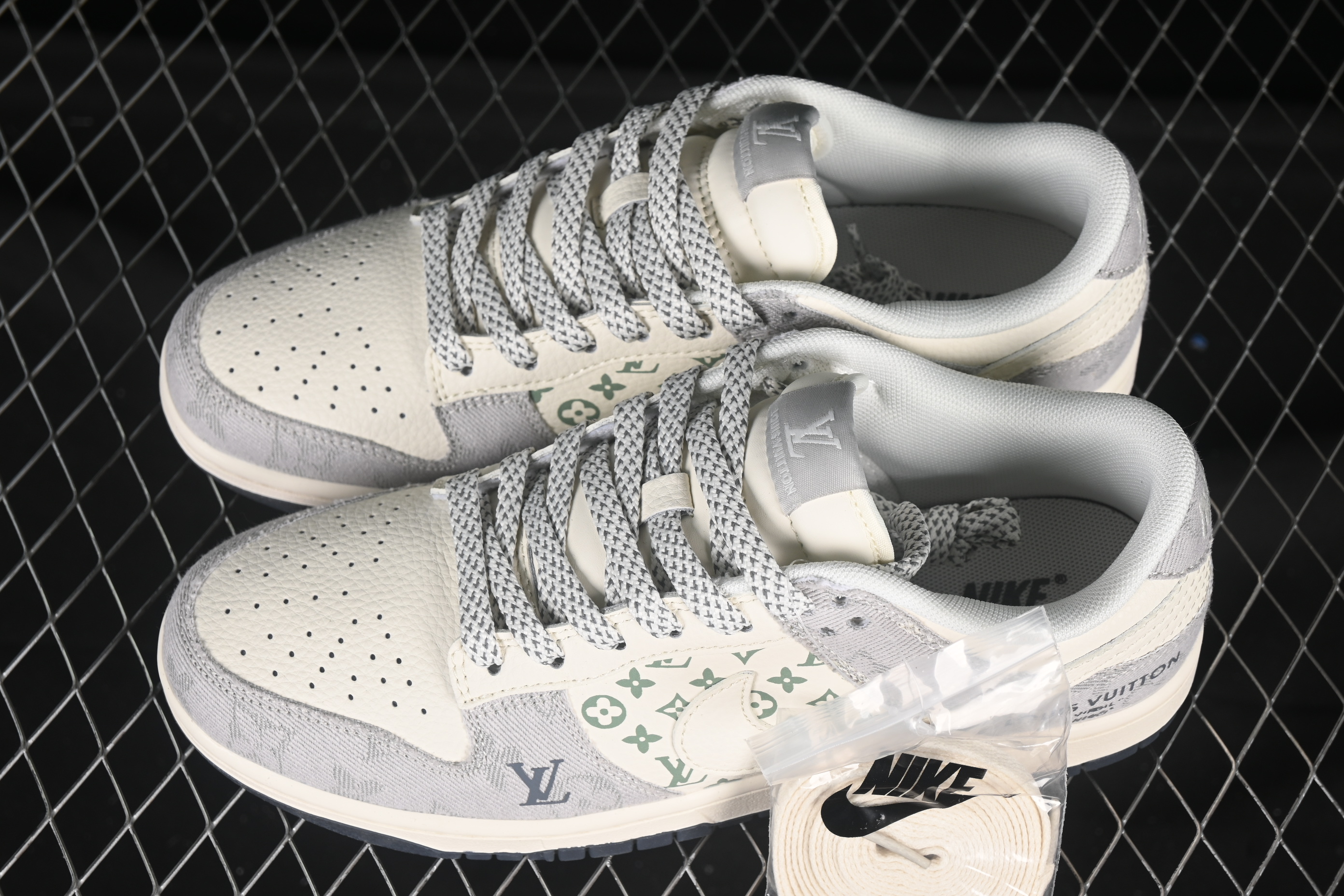 Nike SB Dunk Low LV Collaboration Beige Denim Anniversary High-End Custom Low-Top Casual Skate Shoes - XX3168-141
