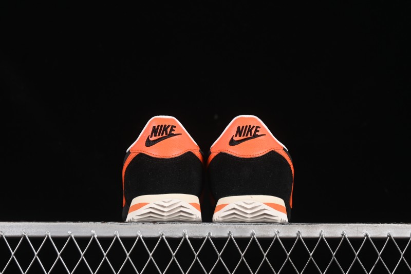 Nike Classic Cortez Leather Retro Running Shoes - HF0263-003