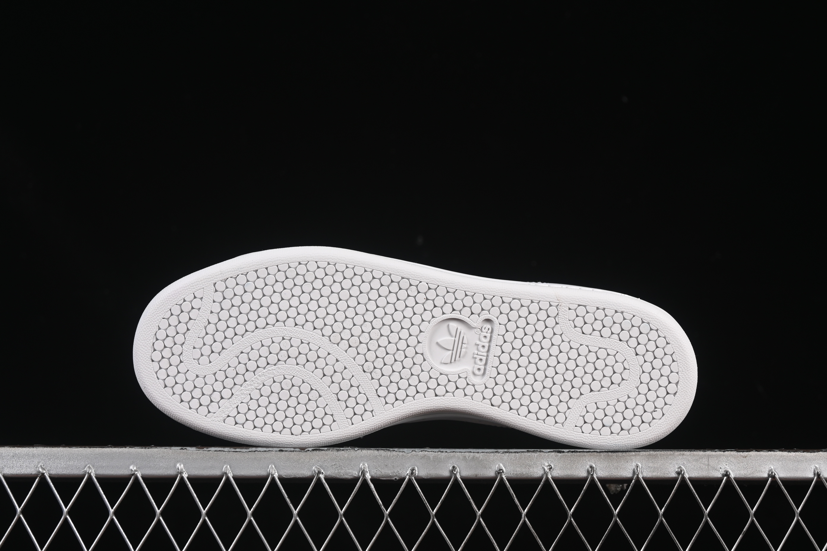 Adidas Stan Smith Classic Evergreen Casual Sneakers - M20325