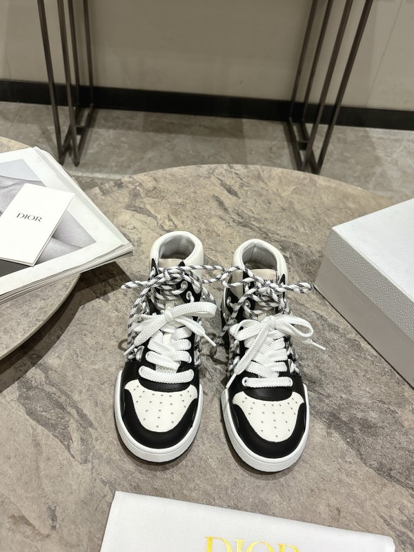 2025 Women Dior Black White Leather Sneakers KFY00340