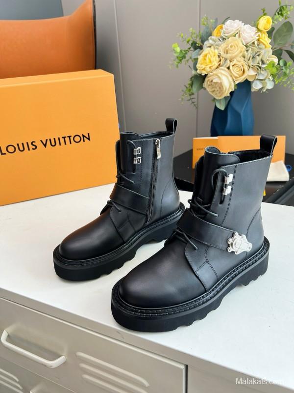 2024 Women Louis Vuitton Black Calf Leather Ankle Boots MJ00310