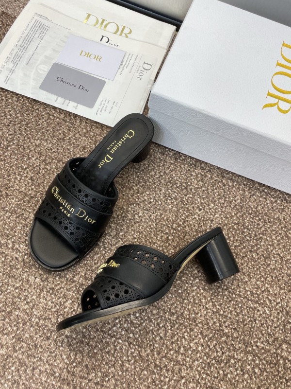 2025 Women Dior Black Leather Slippers KFY00310