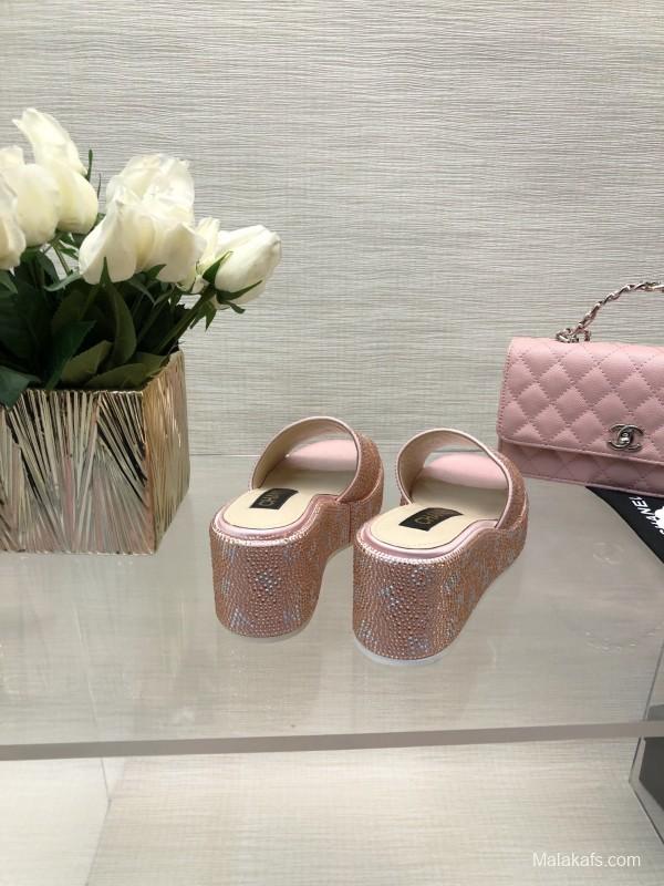 2025 Women Chanel Pink Leather Slippers LY00320