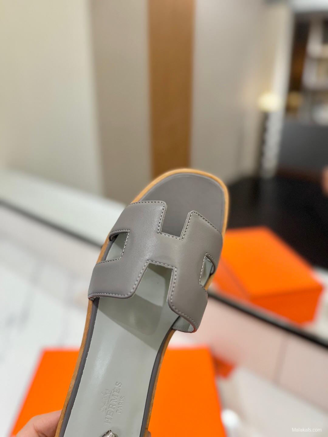 2025 Women Hermès Gray Leather Slippers