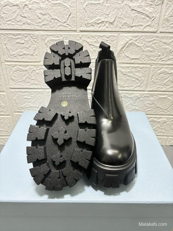 2024 Women Prada Black Leather Chelsea Boots MJ00360