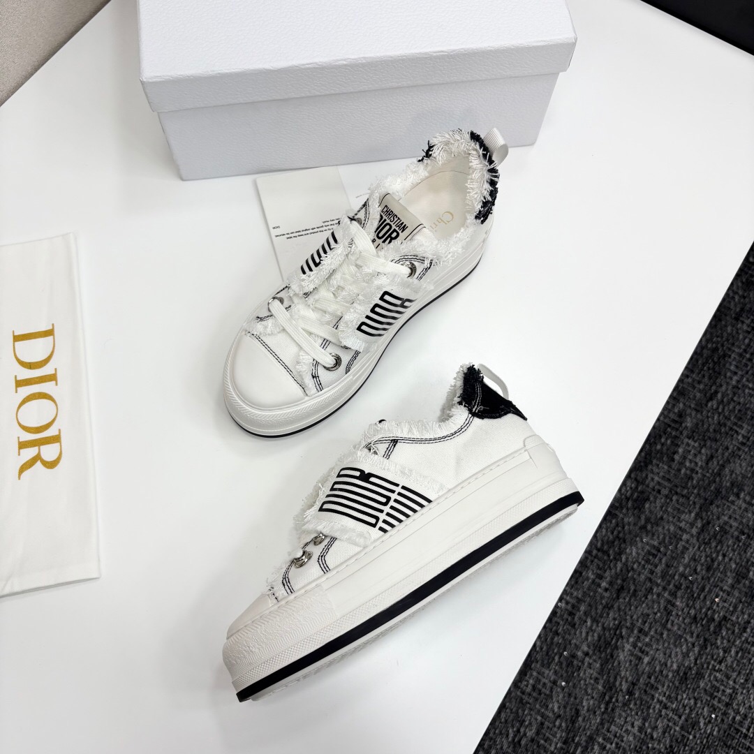 2025 Women Dior White Black Canvas Sneakers LY00300