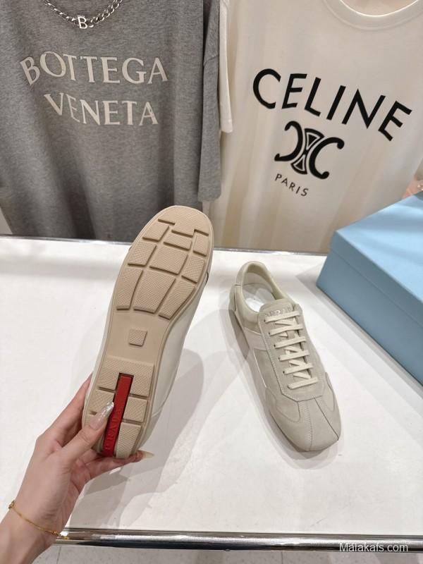 2025 Unisex Bottega Veneta White Leather Sneakers