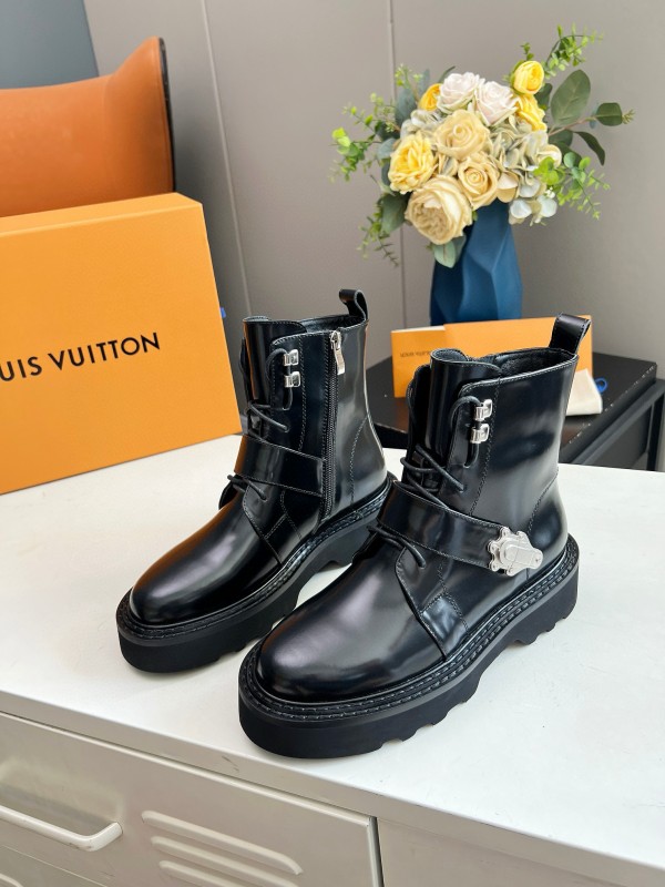 2024 Women Louis Vuitton Black Calfskin Leather Boots MJ00310