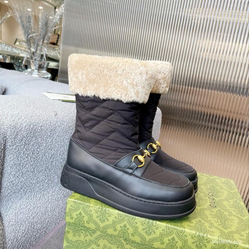 2024 Women Gucci black leather quilted snow boots gold metal MJ00420