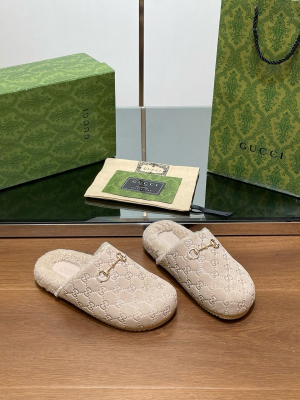 2024 Slippers Gucci Beige Shearling GG Embroidery