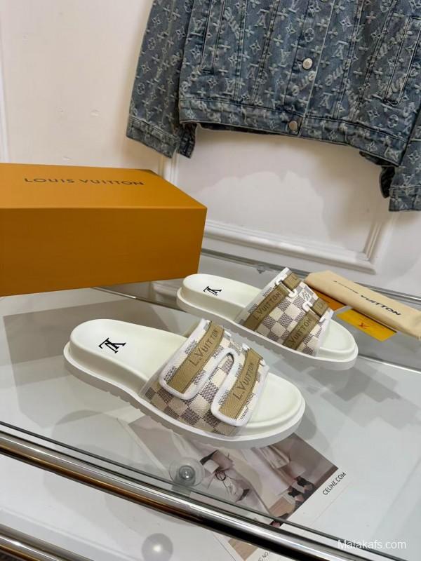 2025 Louis Vuitton White Beige Textile Slippers LY