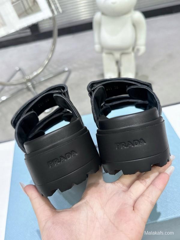 2025 Women Prada Black Leather Slippers KFY00290