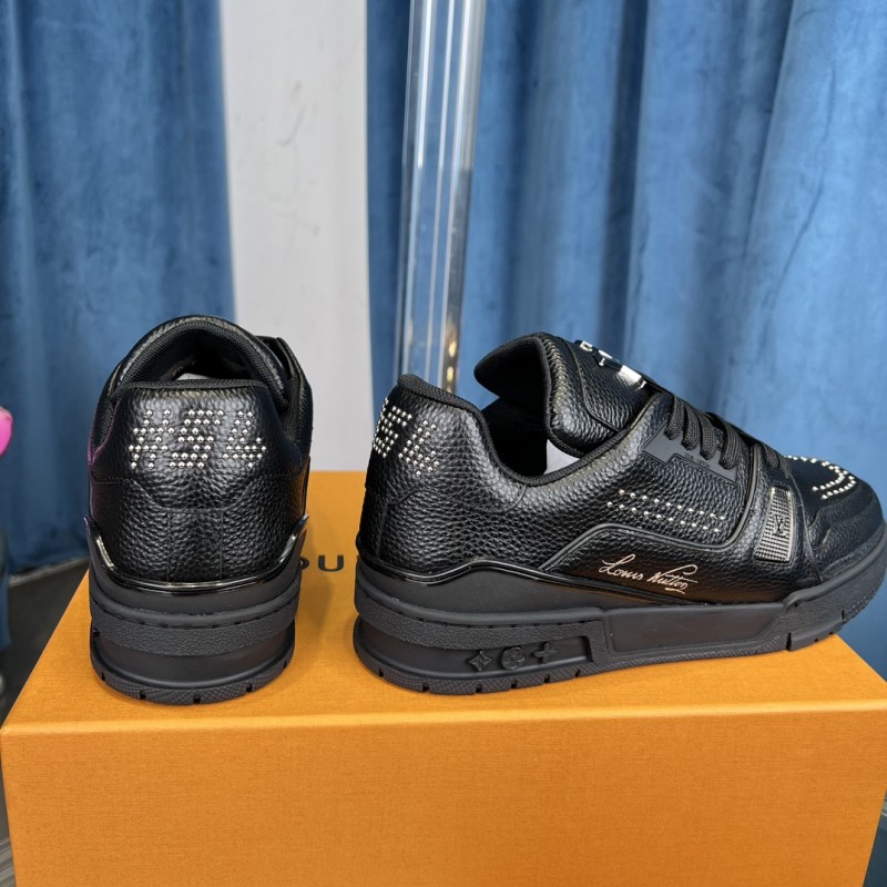 2025 Men Louis Vuitton Black Leather LV Trainer