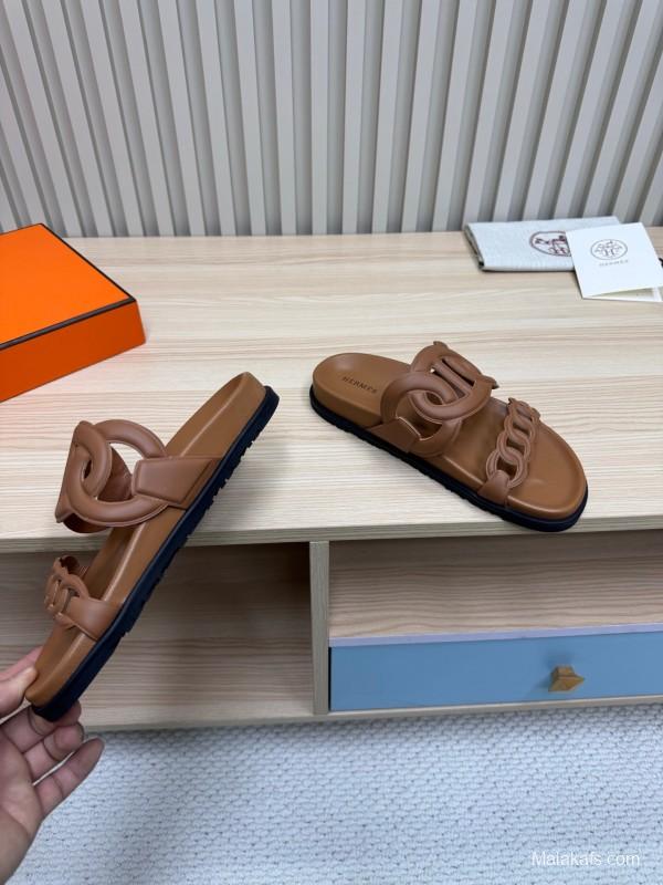 2025 Women Hermès Brown Leather Slippers KFY00260