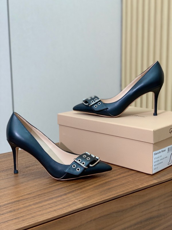 2025 Women Gianvito Rossi Black Leather Pointed Toe Buckle Pumps KFY00300