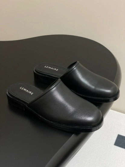 2025 Slippers Lemaire Black Leather Slippers KFY00310