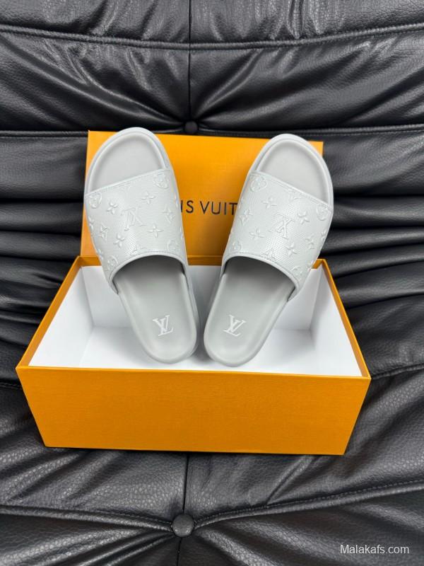 2025 Men Louis Vuitton White Leather Slippers AS00170