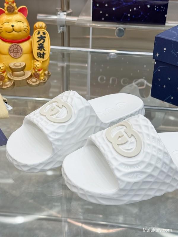 2025 Men Gucci White Rubber Slippers Interlocking G KFY00170