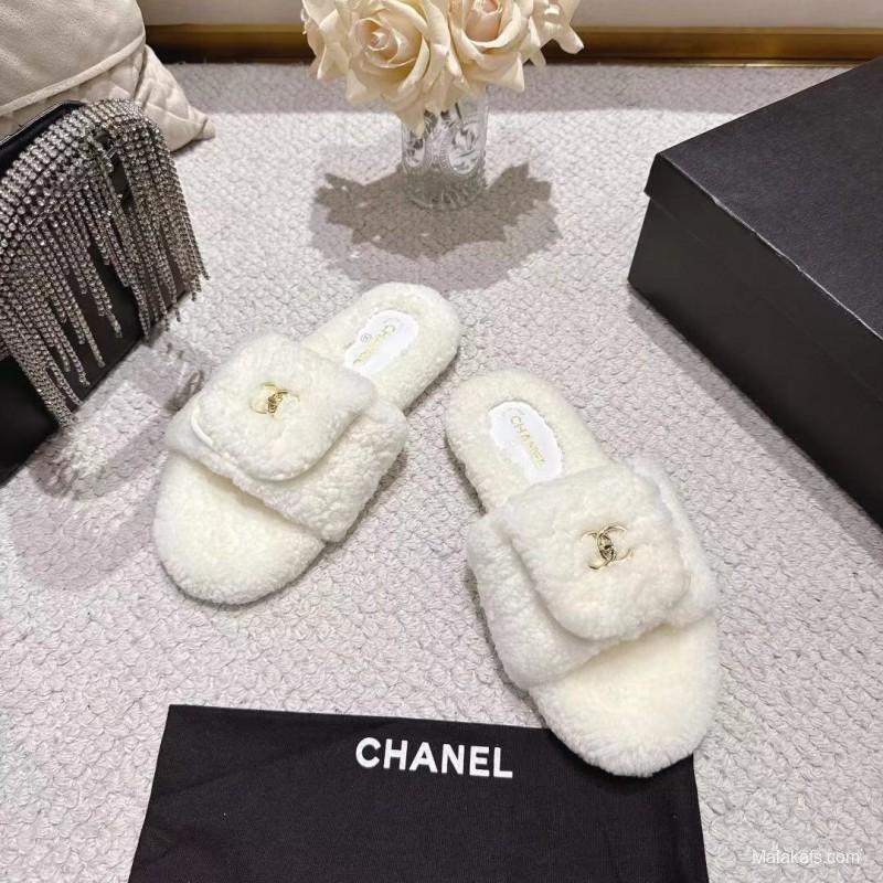 Chanel 2025/SS Lock Buckle Butterfly Slippers - LY00250