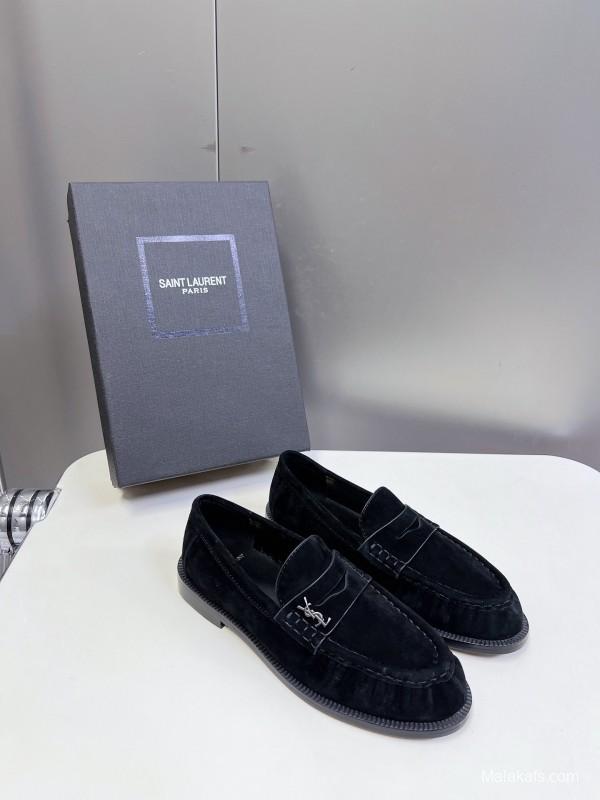 Saint Laurent Classic Loafer Flats - KFY00350