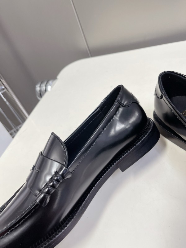 YSL Classic Loafer Flats - KFY00350