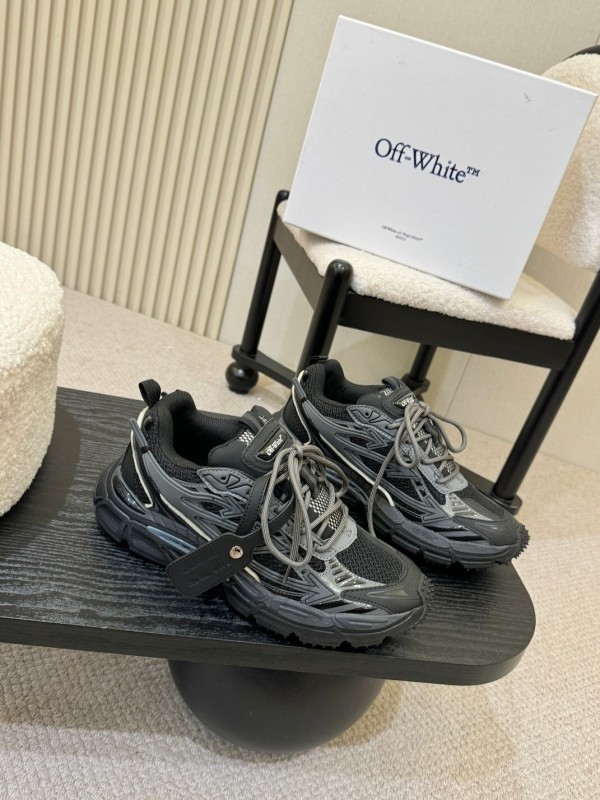 OFF-WHITE Seasonal Collection Lightweight Running Shoes - LY00380