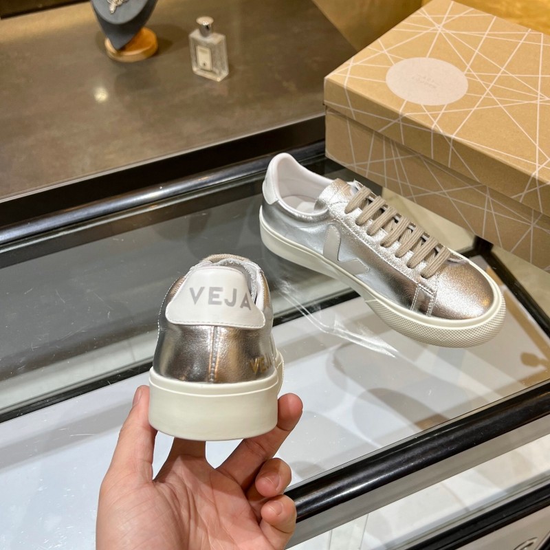 VEJA Classic White Sneakers V Logo Lace-Up Retro Flat Platform Casual Sports Shoes - LY00220/LY00230