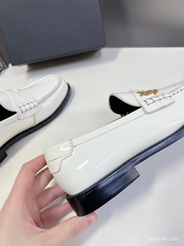 Saint Laurent Classic Loafer Flats - KFY00350