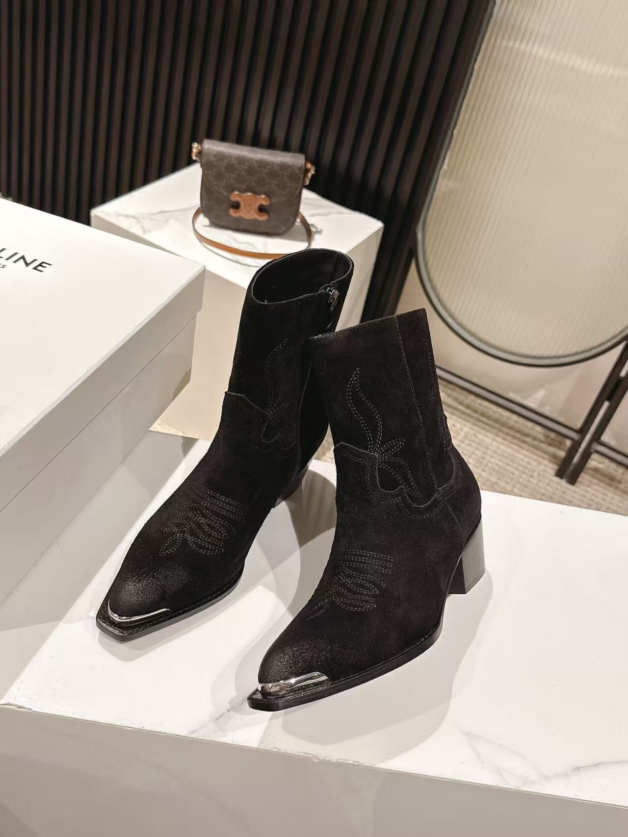 CELINE Fall/Winter 2025 Retro Fashion Ankle Boots - LY00440