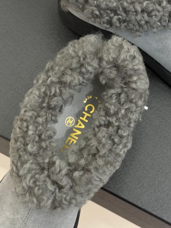 Chanel 2025/SS Double C Color-Block Shearling Snow Boots - KFY00270