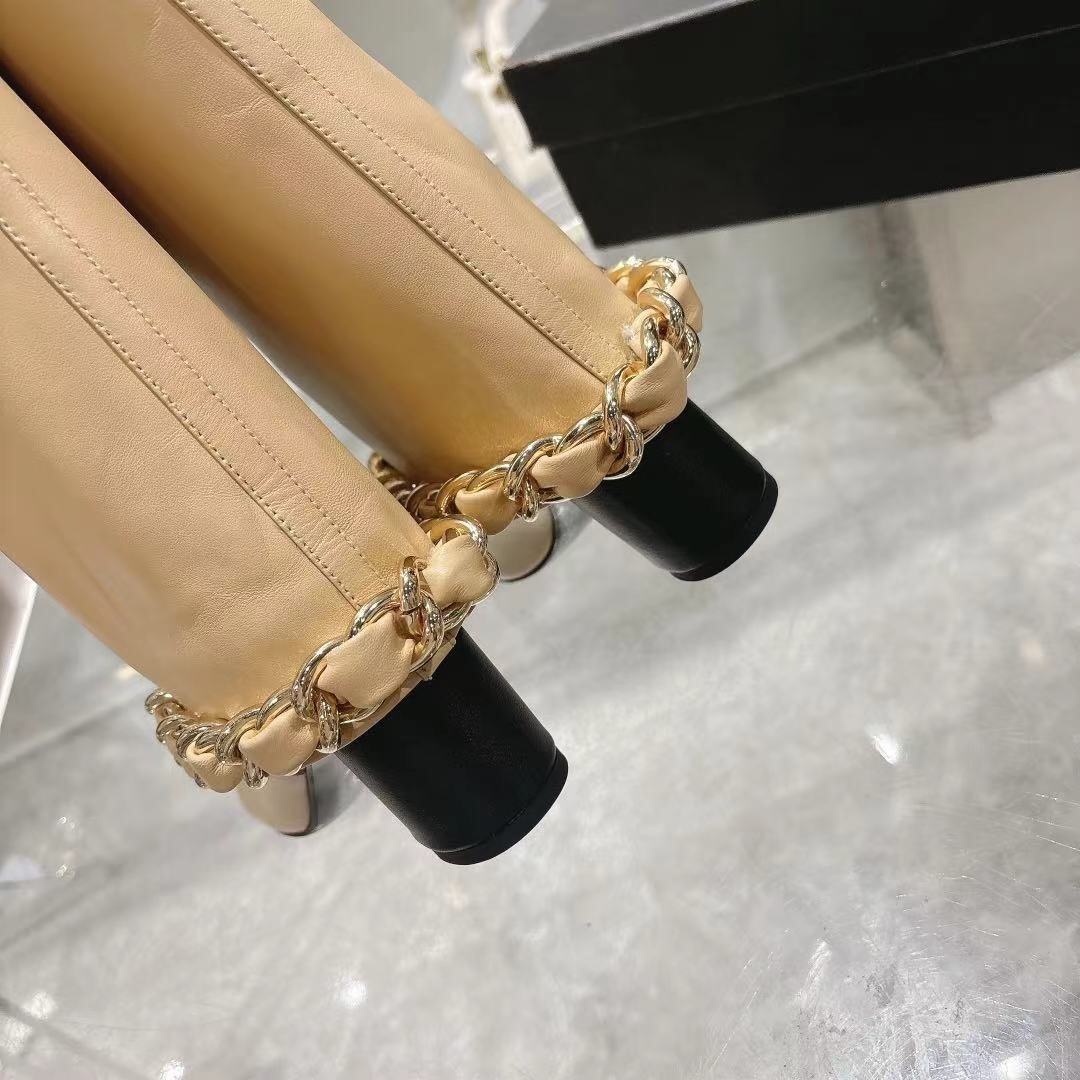 Chanel 2025/SS Autumn/Winter Runway Turned-Cuff Large Chain Block Heel Boots - LY00510