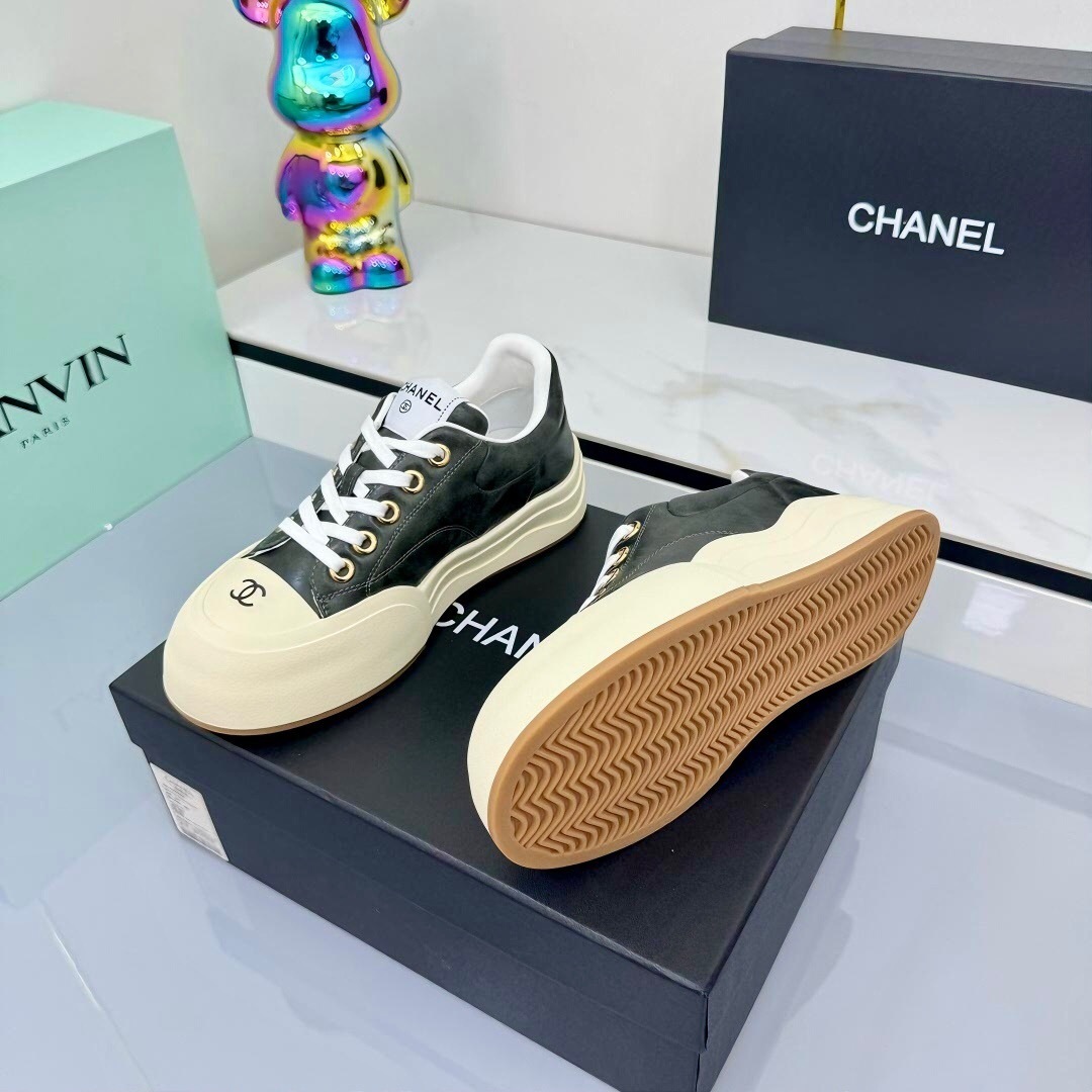 Chanel 2025/SS Small Fragrance Loafers Panda Shoes Original Calfskin - LY00310