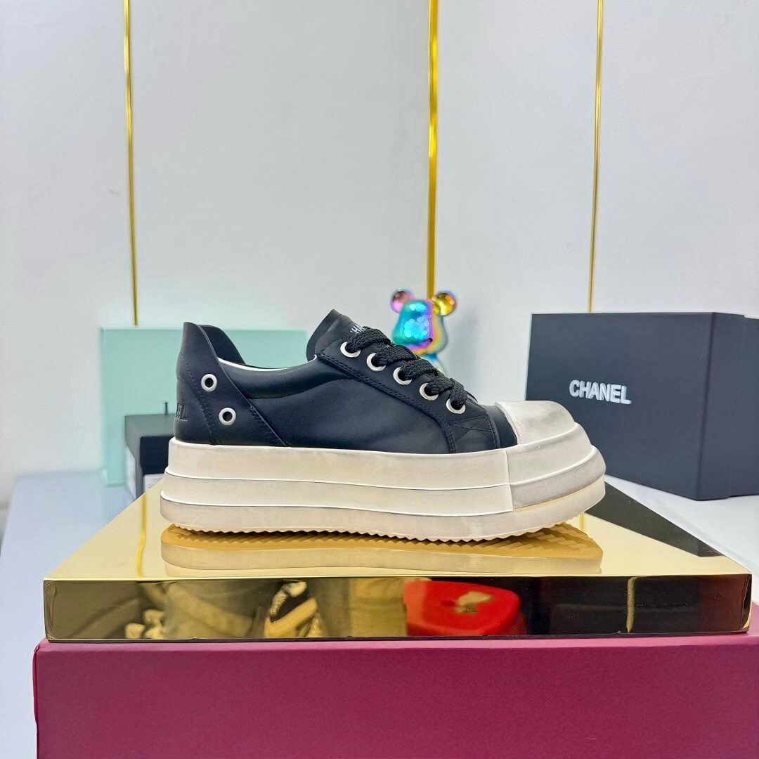 Chanel 2025 SS Classic Panda Dirty Sneakers Bread Shoes - LY00330