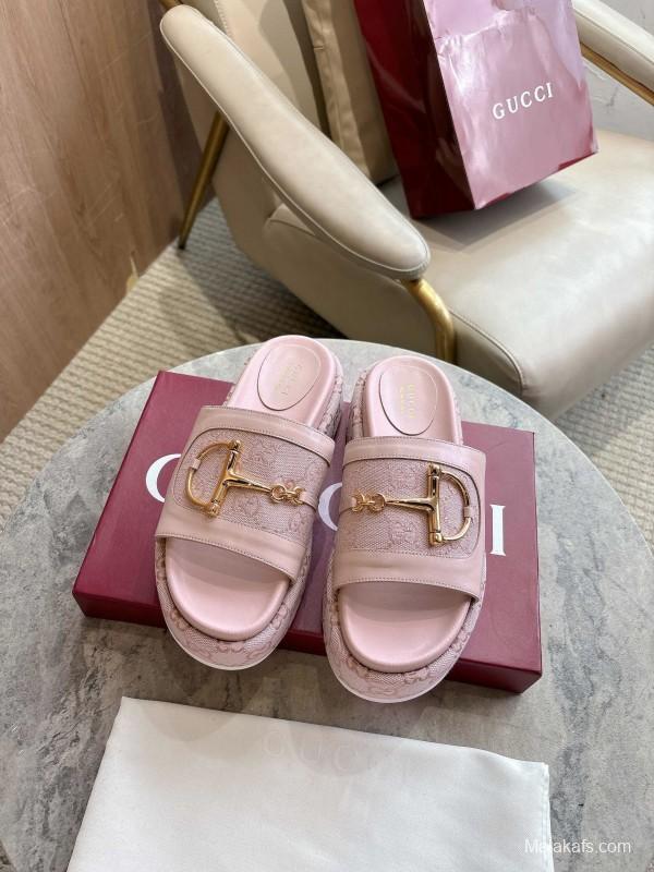 Gucci 8356-8 Women's Sandals with Horsebit Buckle Detail