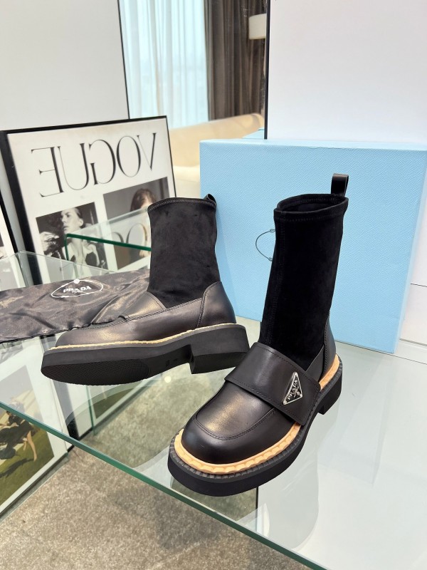 Prada Infinite Versatile Ankle Boots for Women - LY00300